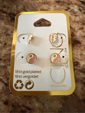 18k gold plated ICING yin yang and lightning bolt stud earrings NWT